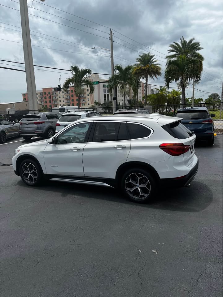 2018 BMW X1 — photo 5
