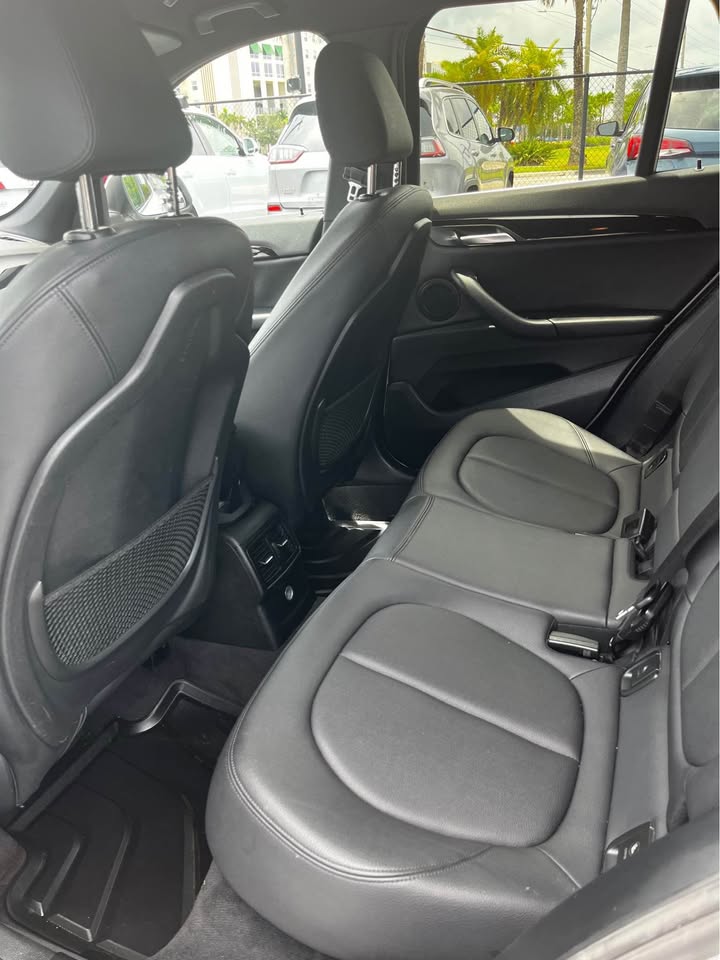 2018 BMW X1 — photo 9
