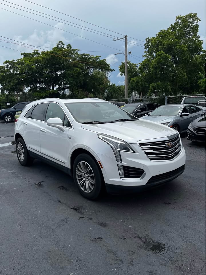 2018 Cadillac XT5 — photo 2