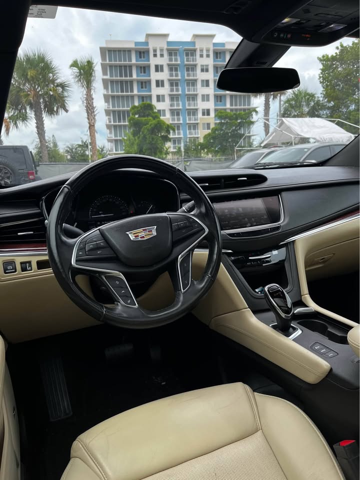 2018 Cadillac XT5 — photo 7
