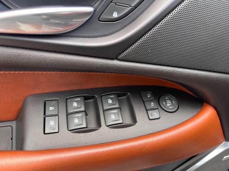 2020 Cadillac Escalade — photo 10