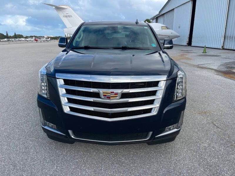 2020 Cadillac Escalade — photo 3
