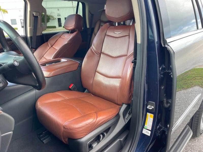 2020 Cadillac Escalade — photo 5