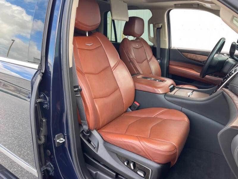 2020 Cadillac Escalade — photo 6