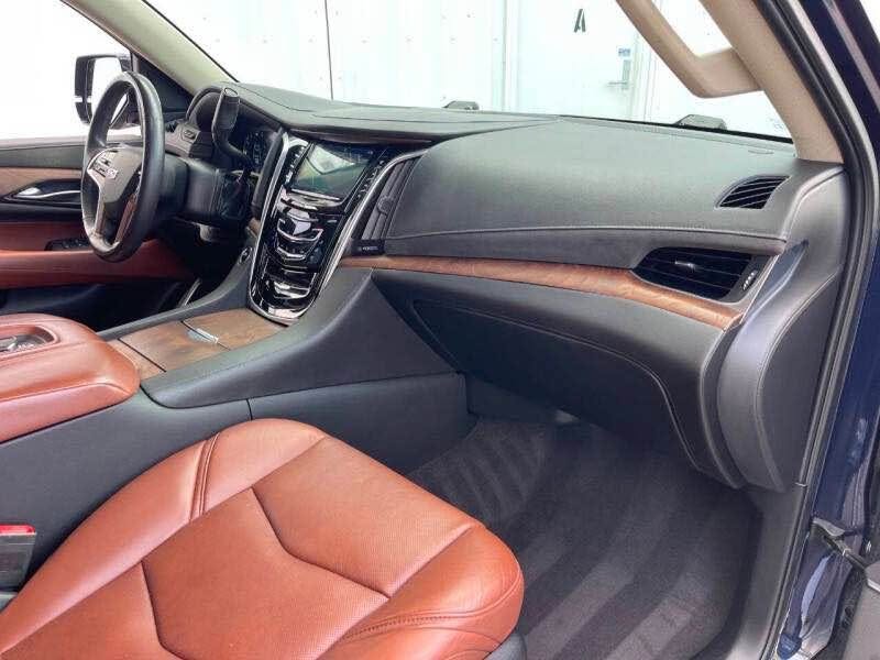 2020 Cadillac Escalade — photo 7