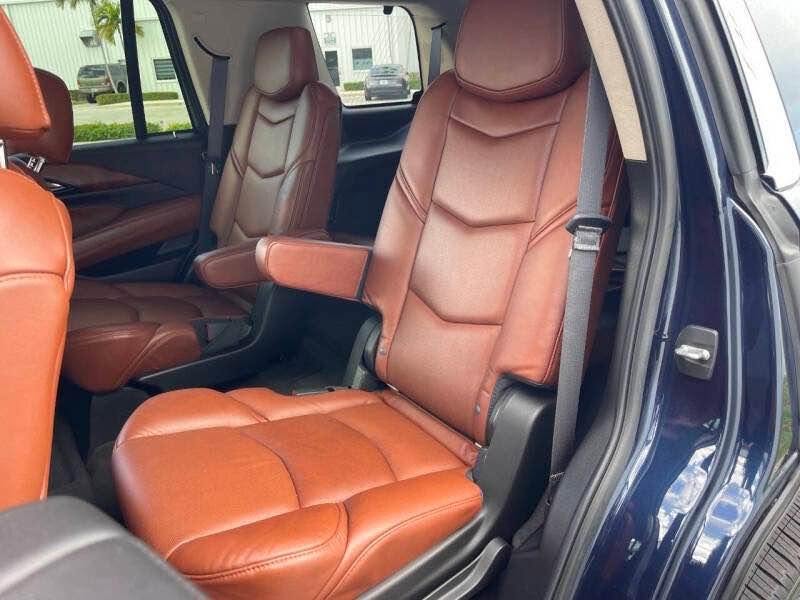 2020 Cadillac Escalade — photo 8