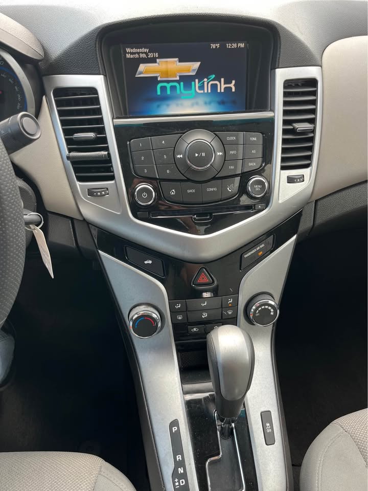 2016 Chevrolet Cruze Limited — photo 8