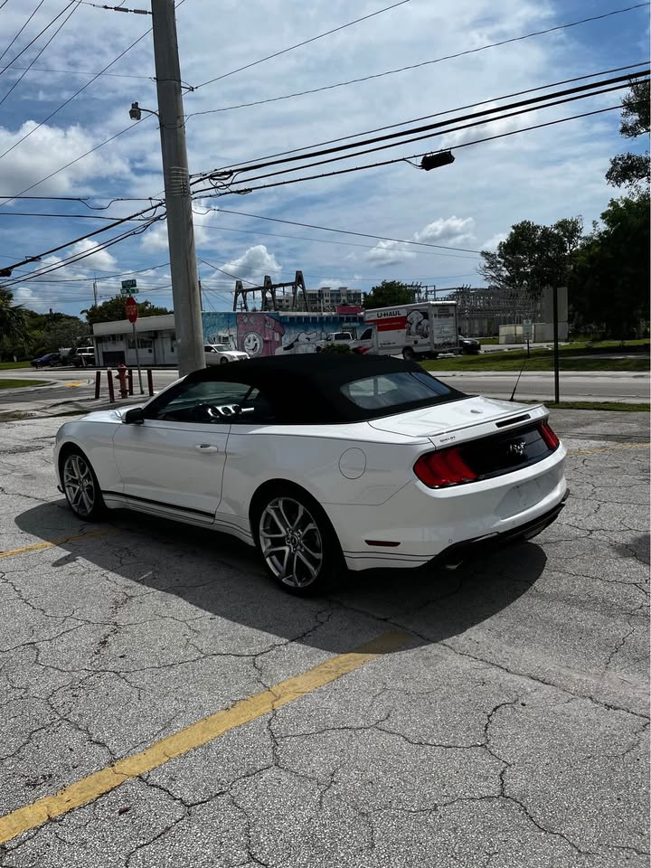 2022 Ford Mustang — photo 5