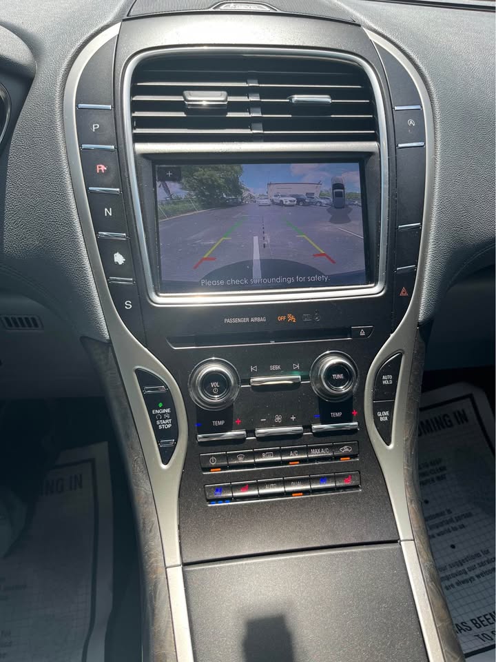2019 Lincoln Nautilus — photo 13