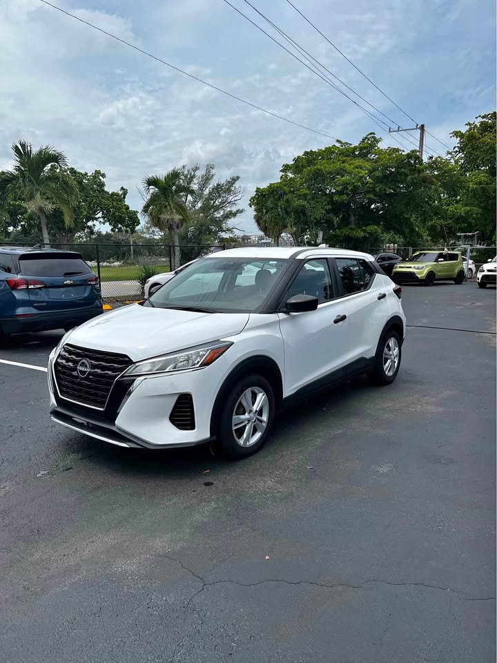 2022 Nissan Kicks