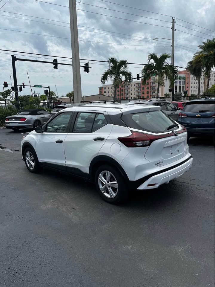 2022 Nissan Kicks — photo 6