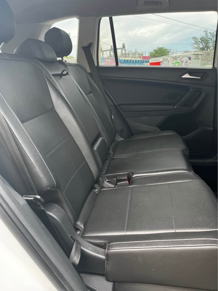 2020 Volkswagen Tiguan — photo 10